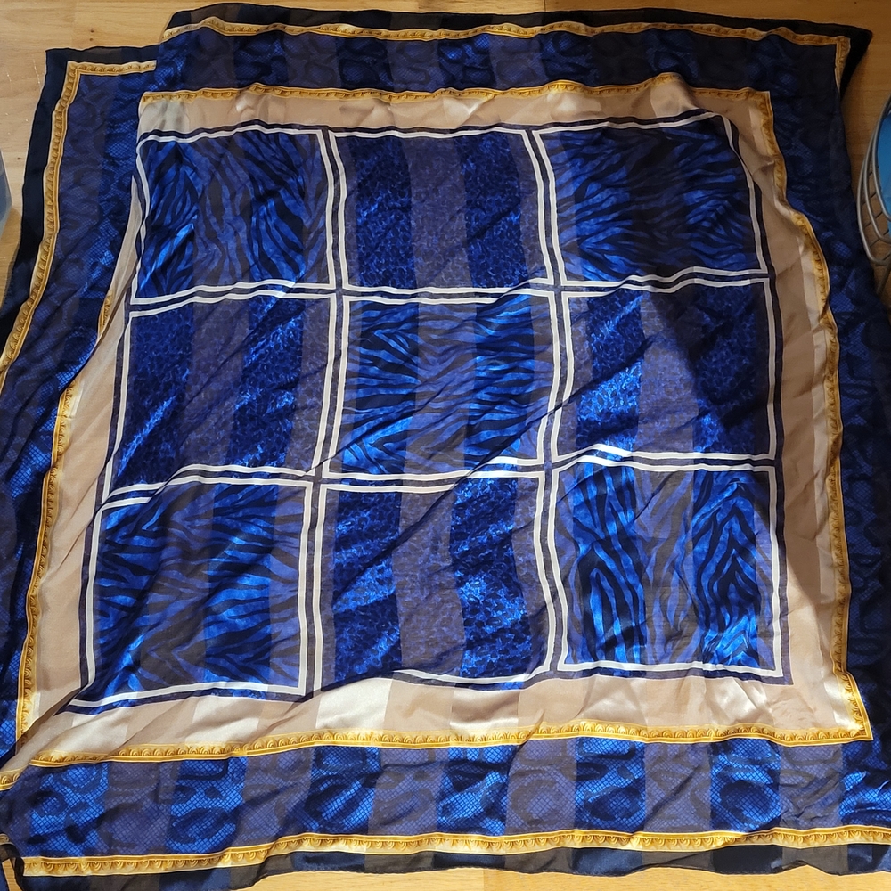 Worthington Royal Blue and Gold Patterned Wrap